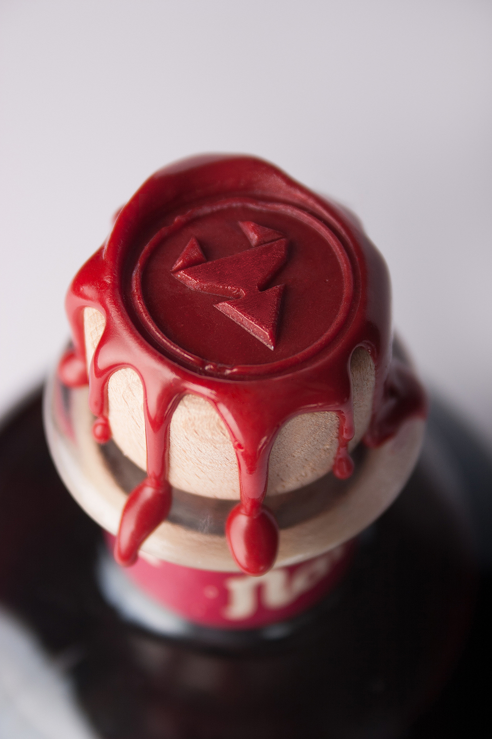 波蘭nalewka 保健飲料包裝設(shè)計(jì)-上海包裝設(shè)計(jì)公司國外包裝設(shè)計(jì)佳作推薦-密封漆設(shè)計(jì)