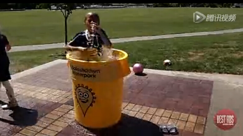 “想免費(fèi)玩水，就下水撈票子”Splashdown 水上公園街頭營銷廣告活動(dòng)-上海尚略營銷策劃公司2