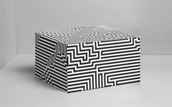 Xoclad巧克力糖果飲品店品牌形象識別設(shè)計和產(chǎn)品包裝設(shè)計9 Xoclad巧克力糖果飲品店品牌形象識別設(shè)計和產(chǎn)品包裝設(shè)計9