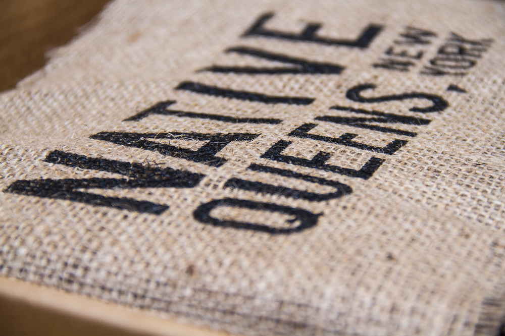 美國(guó)咖啡烘焙店Native Coffee Roasters 品牌形象設(shè)計(jì) 牛皮紙包裝設(shè)計(jì) 標(biāo)志設(shè)計(jì) 尚略中國(guó)品牌策劃與廣告公司