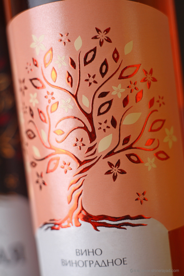 вин 半甜葡萄酒包裝標(biāo)簽設(shè)計(jì)-上海紅酒包裝設(shè)計(jì)公司設(shè)計(jì)欣賞點(diǎn)評(píng)3 вин 半甜葡萄酒包裝標(biāo)簽設(shè)計(jì)-上海紅酒包裝設(shè)計(jì)公司設(shè)計(jì)欣賞點(diǎn)評(píng)3