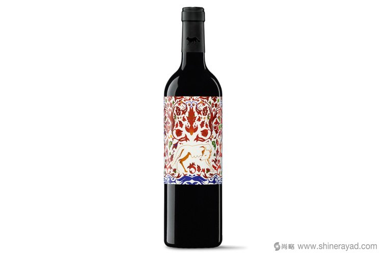 狼和狗動(dòng)物圖騰系列 Manada 葡萄酒包裝設(shè)計(jì)-尚略上海包裝設(shè)計(jì)公司欣賞2