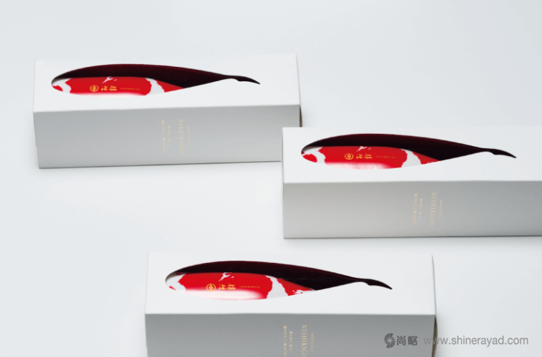 日本錦鯉清酒包裝設(shè)計(jì)和外盒包裝設(shè)計(jì)-上海包裝設(shè)計(jì)公司設(shè)計(jì)佳作鑒賞培訓(xùn)4 日本錦鯉清酒包裝設(shè)計(jì)和外盒包裝設(shè)計(jì)-上海包裝設(shè)計(jì)公司設(shè)計(jì)佳作鑒賞培訓(xùn)4