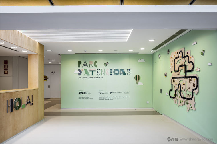 西班牙兒童腫瘤醫(yī)院Atencions內(nèi)部空間品牌形象設(shè)計(jì)-上海品牌形象設(shè)計(jì)公司2