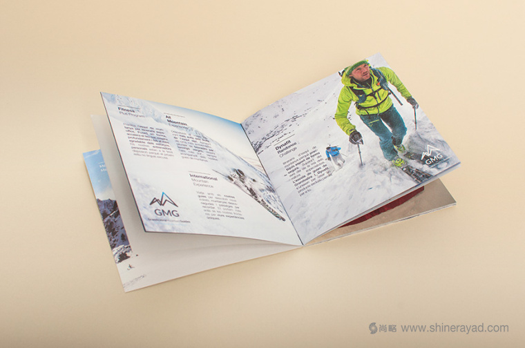 上海畫冊(cè)設(shè)計(jì)公司欣賞-格蘭德瓦利拉滑雪場(chǎng)宣傳畫冊(cè)設(shè)計(jì)畫冊(cè)鏤空封套設(shè)計(jì)5