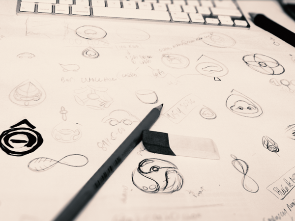 100água 汽車清洗養(yǎng)護品公司品牌logo設計VI設計-尚略廣告上海品牌設計公司-手繪稿設計