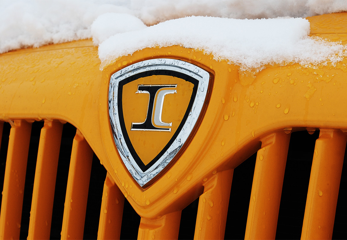 INTERNATIONAL卡車品牌標(biāo)志設(shè)計VI設(shè)計11