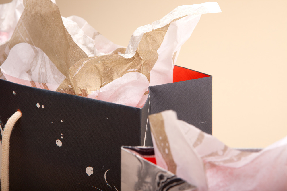 Candlefish 火柴蠟燭品牌形象設(shè)計手提袋設(shè)計2-上海品牌策劃設(shè)計公司分享