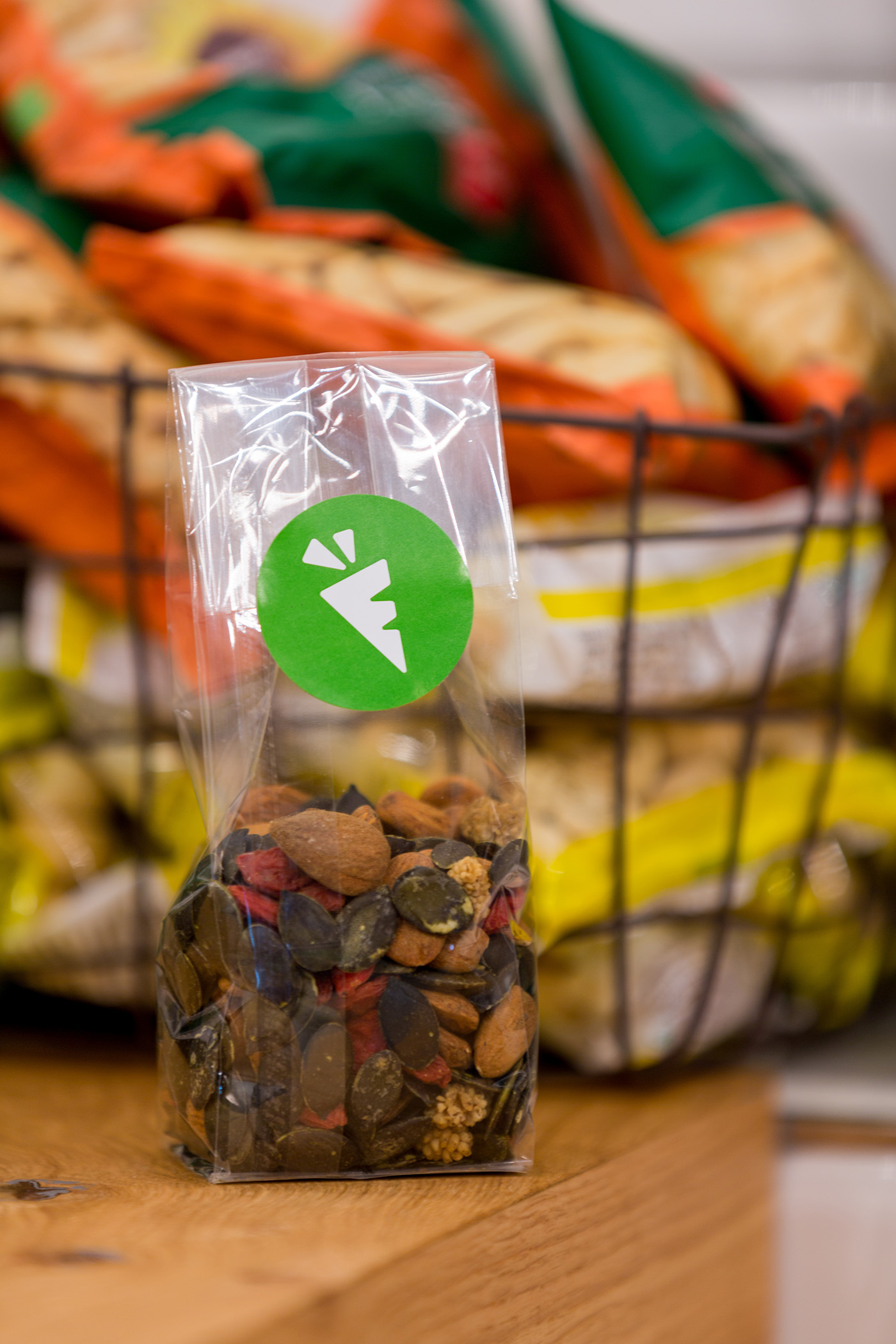 Pistinèga 鮮榨果汁吧餐飲lVI設(shè)計11