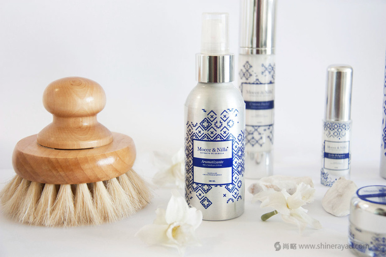 青花瓷風(fēng)格 Mocce & Nilla 化妝品護(hù)膚品包裝設(shè)計-上海包裝設(shè)計公司設(shè)計欣賞7