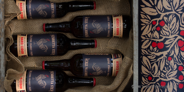 HENRIETTA 家庭農(nóng)場自產(chǎn)蘋果酒包裝設(shè)計公雞插畫設(shè)計-上海包裝設(shè)計公司收藏5 HENRIETTA 家庭農(nóng)場自產(chǎn)蘋果酒包裝設(shè)計公雞插畫設(shè)計-上海包裝設(shè)計公司收藏5