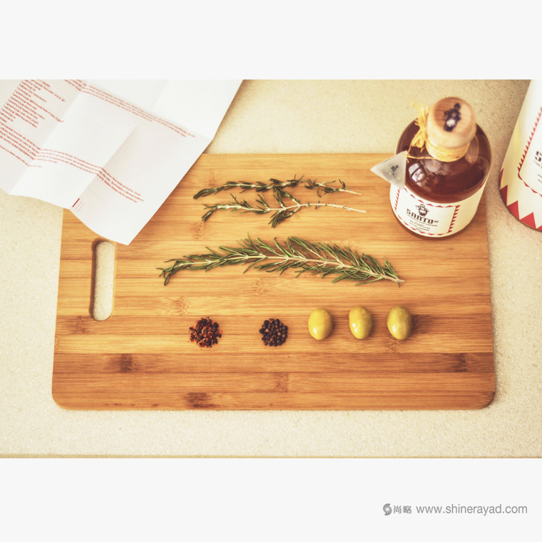 SANTO醫(yī)用藥瓶風(fēng)格橄欖油包裝設(shè)計(jì)-上海包裝設(shè)計(jì)公司-上海品牌設(shè)計(jì)公司13 SANTO醫(yī)用藥瓶風(fēng)格橄欖油包裝設(shè)計(jì)-上海包裝設(shè)計(jì)公司-上海品牌設(shè)計(jì)公司13