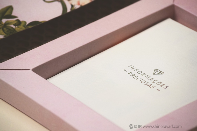 國(guó)外婚禮邀請(qǐng)函物料花鳥(niǎo)插畫(huà)設(shè)計(jì)藝術(shù)設(shè)計(jì)-上海品牌策劃設(shè)計(jì)公司3