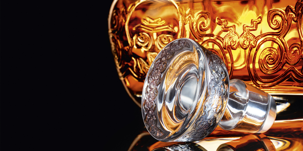 國外酒瓶包裝與造型設(shè)計(jì)案例欣賞:PROPHECY不丹國王紀(jì)念版包裝設(shè)計(jì)瓶型設(shè)計(jì)1 國外酒瓶包裝與造型設(shè)計(jì)案例欣賞:PROPHECY不丹國王紀(jì)念版包裝設(shè)計(jì)瓶型設(shè)計(jì)1