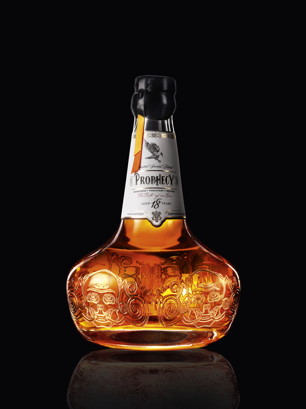 國外酒瓶包裝與造型設(shè)計案例欣賞：PROPHECY不丹國王紀念版包裝設(shè)計瓶型設(shè)計2