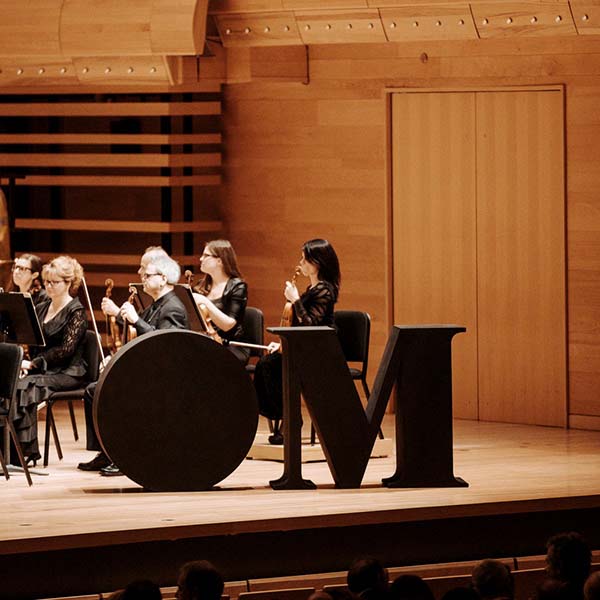 音樂品牌設(shè)計(jì)-OM大都會(huì)管弦樂隊(duì)新logo設(shè)計(jì)與VI視覺形象識(shí)別設(shè)計(jì)