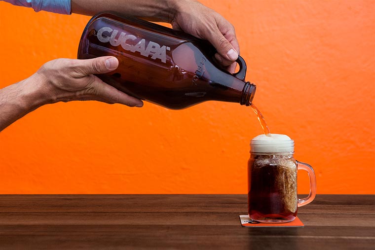 濃濃的藍領工人風格，Cucapá啤酒品牌包裝設計