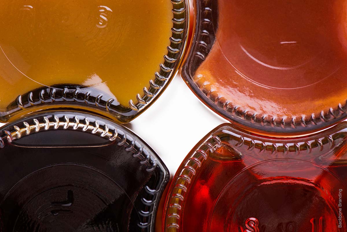 被咬了一口的Yan天然健康有機(jī)果汁飲料產(chǎn)品包裝設(shè)計瓶型設(shè)計