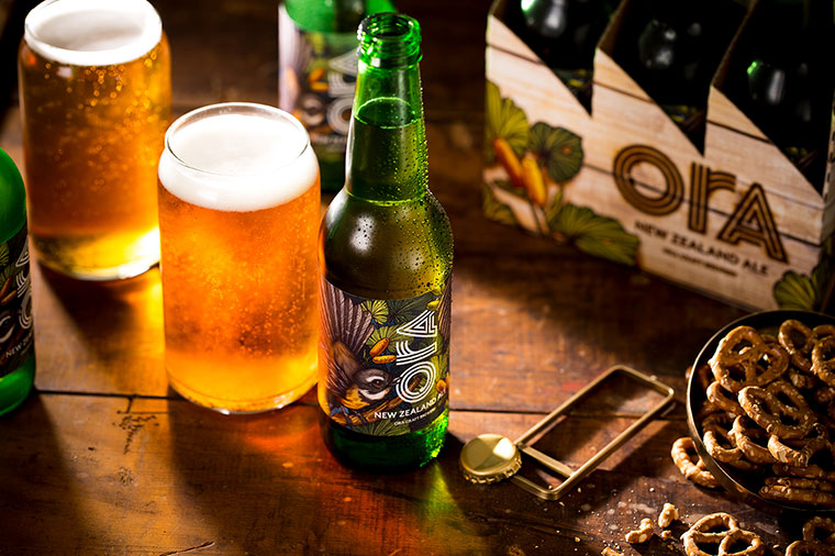 Ora毛利人啤酒品牌包裝設(shè)計(jì)，使用川崎植物的美麗插圖設(shè)計(jì)