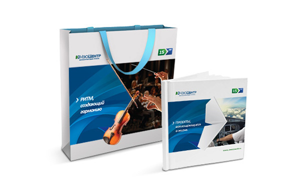 NeoCentre金融投資咨詢集團(tuán)品牌主KV形象廣告設(shè)計“大于號”篇-手提袋 NeoCentre金融投資咨詢集團(tuán)品牌主KV形象廣告設(shè)計“大于號”篇-手提袋