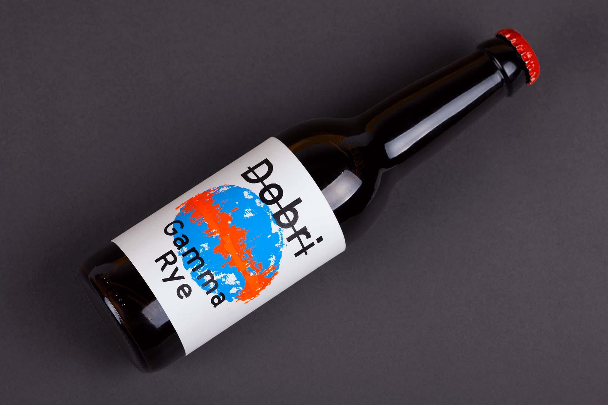 熒光涂鴉風(fēng)格Dobri啤酒包裝設(shè)計(jì)