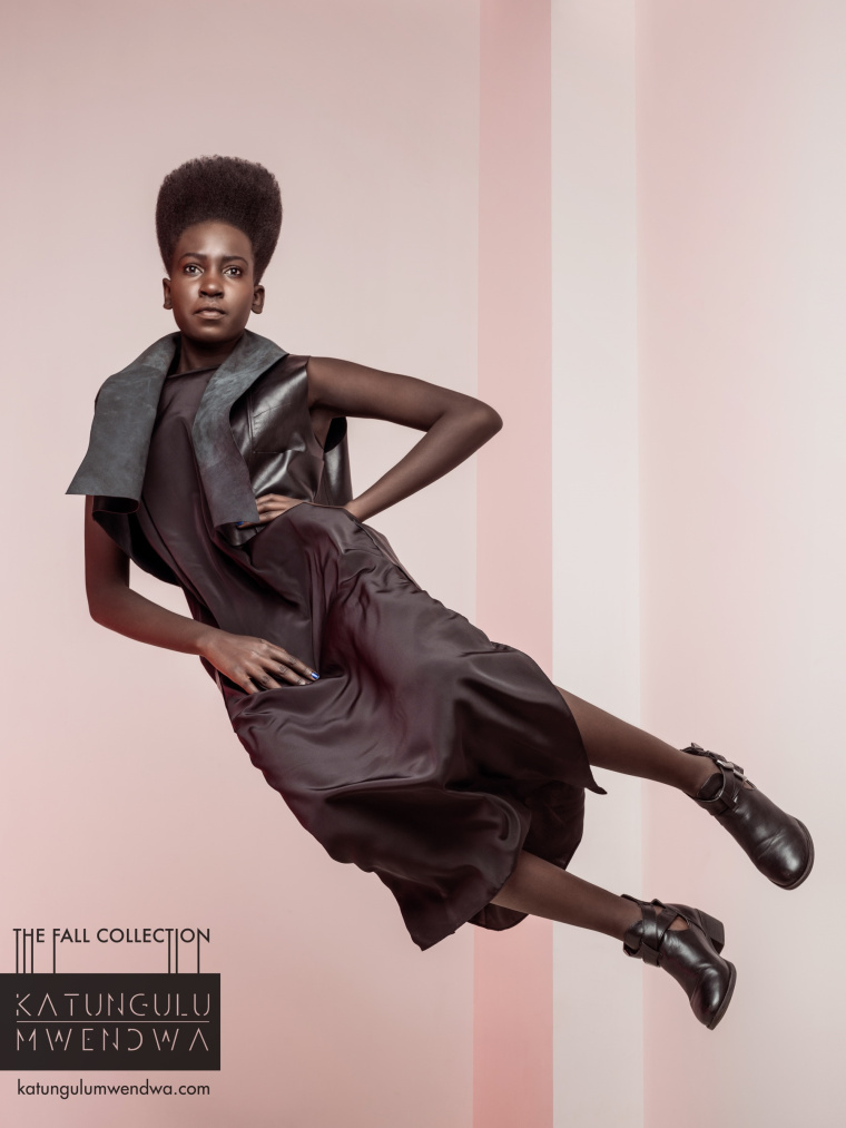 Katungulu 女性秋季系列時裝“下落的模特”服飾平面廣告創(chuàng)意賞析 Katungulu 女性秋季系列時裝“下落的模特”服飾平面廣告創(chuàng)意賞析