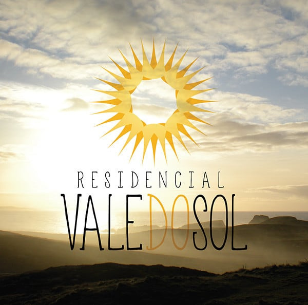 黃色光線的太陽logo設(shè)計