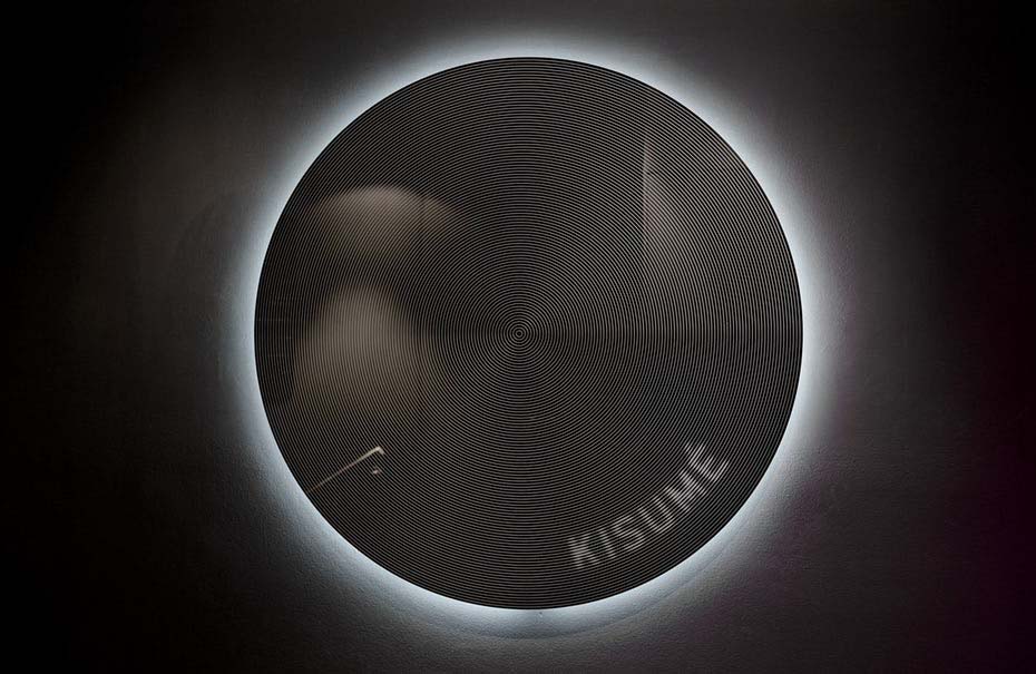 2018年9個(gè)創(chuàng)新的標(biāo)志設(shè)計(jì)趨勢(shì)-創(chuàng)新印刷技巧