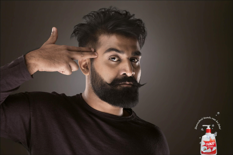 印度Clenzo洗手液平面創(chuàng)意廣告“致命的手”-上海廣告創(chuàng)意設(shè)計公司