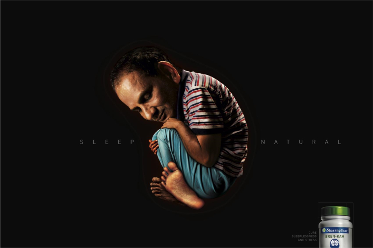 印度Sharandhar安眠藥平面創(chuàng)意廣告“胎兒睡眠”篇-上海尚略品牌策劃設(shè)計(jì)公司