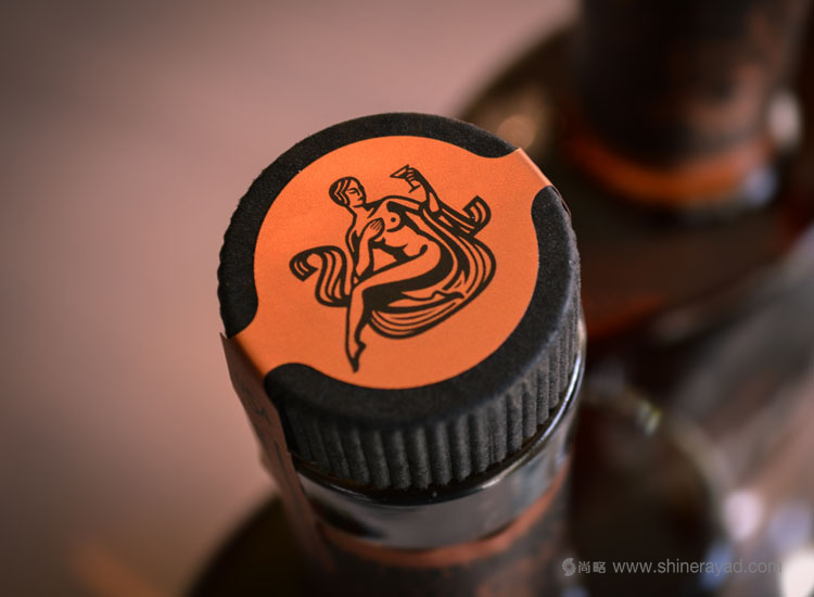 國外洋酒品牌設(shè)計(jì)欣賞——CopperMuse 朗姆酒裝飾圖案風(fēng)格標(biāo)志設(shè)計(jì)與包裝設(shè)計(jì)