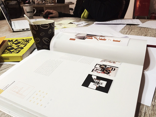 Tríade 工業(yè)品檢測企業(yè)logo設(shè)計品牌VI形象設(shè)計-上海品牌設(shè)計公司 Tríade 工業(yè)品檢測企業(yè)logo設(shè)計品牌VI形象設(shè)計-上海品牌設(shè)計公司