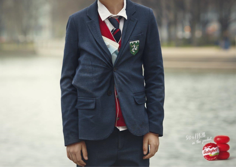 食品廣告欣賞-法國Babybel奶酪平面創(chuàng)意廣告“口袋”篇-上海設(shè)計公司