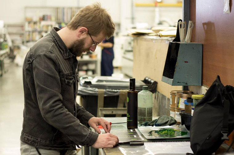 植物的力量品牌麻油食用油logo設(shè)計(jì)包裝設(shè)計(jì)-上海品牌設(shè)計(jì)公司 植物的力量品牌麻油食用油logo設(shè)計(jì)包裝設(shè)計(jì)-上海品牌設(shè)計(jì)公司