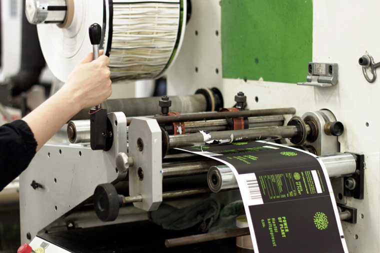 植物的力量品牌麻油食用油logo設(shè)計(jì)包裝設(shè)計(jì)-上海品牌設(shè)計(jì)公司 植物的力量品牌麻油食用油logo設(shè)計(jì)包裝設(shè)計(jì)-上海品牌設(shè)計(jì)公司