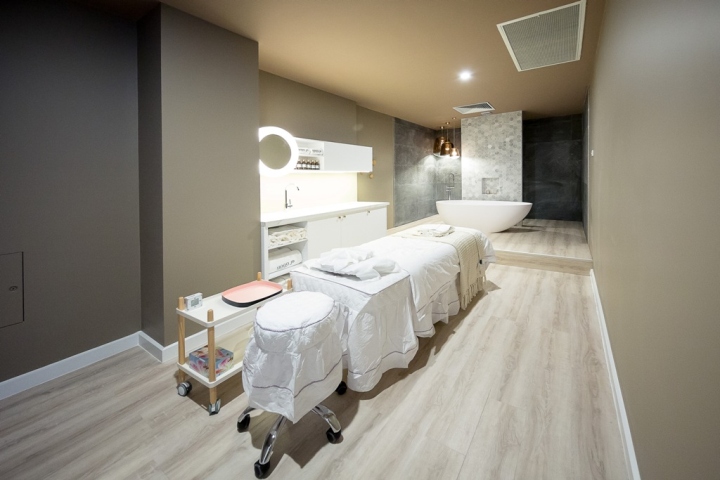 Anna Jo 醫(yī)療美容機構店鋪空間裝修布置設計-上海尚略品牌設計公司