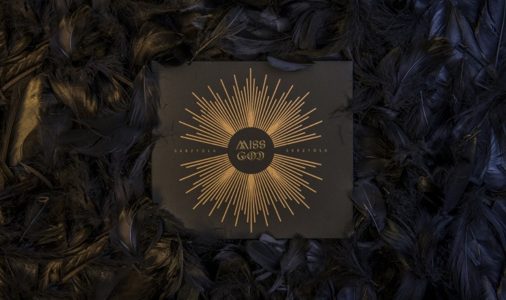 上帝小姐CD音樂專輯封面印金包裝設(shè)計(jì)-上海包裝設(shè)計(jì)公司欣賞