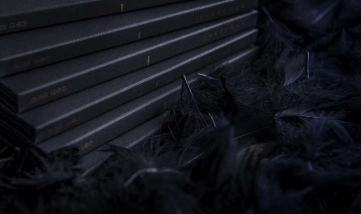 上帝小姐CD音樂專輯封面印金包裝設(shè)計(jì)-上海包裝設(shè)計(jì)公司欣賞