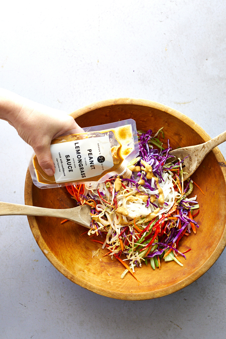 尚略包裝設(shè)計公司分享功能性的未來派簡約醬汁調(diào)味品包裝設(shè)計案例 尚略包裝設(shè)計公司分享功能性的未來派簡約醬汁調(diào)味品包裝設(shè)計案例