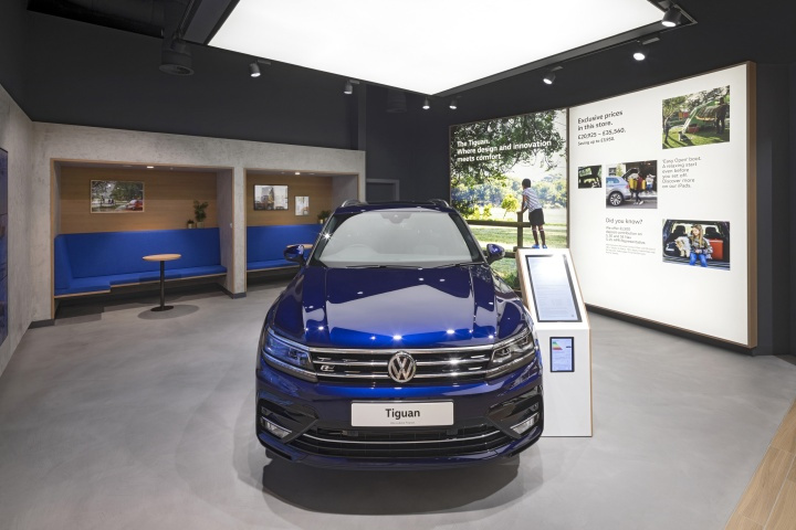 大眾汽車銷售展廳店面空間設(shè)計-上海品牌商業(yè)空間設(shè)計公司 大眾汽車銷售展廳店面空間設(shè)計-上海品牌商業(yè)空間設(shè)計公司