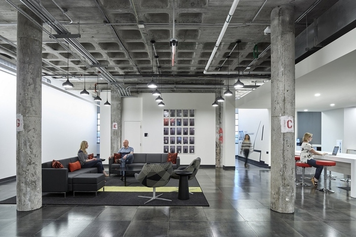 Dealer Tyre 輪胎經(jīng)銷商辦公室裝修設(shè)計-上海品牌設(shè)計空間設(shè)計公司 Dealer Tyre 輪胎經(jīng)銷商辦公室裝修設(shè)計-上海品牌設(shè)計空間設(shè)計公司