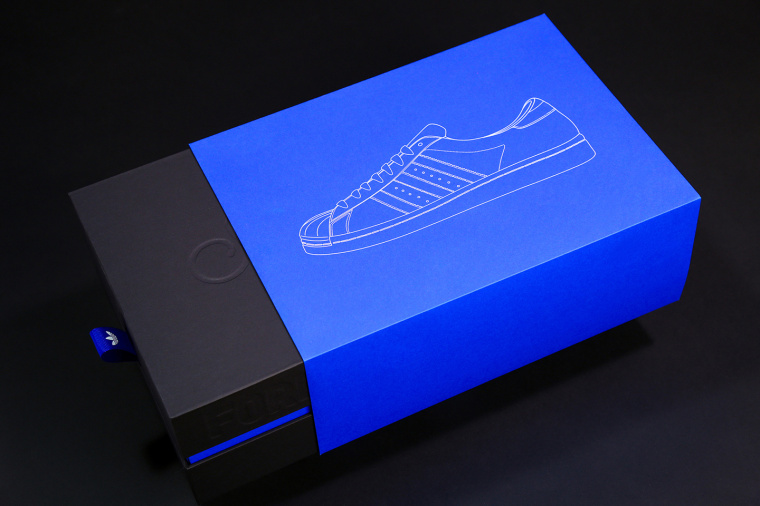 阿迪達(dá)斯超級(jí)巨星50周年紀(jì)念版紫色包裝設(shè)計(jì)