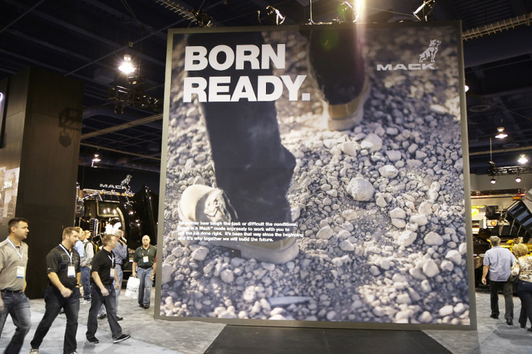 美國(guó)MACK重卡卡車品牌斗牛犬新標(biāo)志設(shè)計(jì)VI設(shè)計(jì)-海報(bào)設(shè)計(jì)-上海VI設(shè)計(jì)公司 美國(guó)MACK重卡卡車品牌斗牛犬新標(biāo)志設(shè)計(jì)VI設(shè)計(jì)-海報(bào)設(shè)計(jì)-上海VI設(shè)計(jì)公司