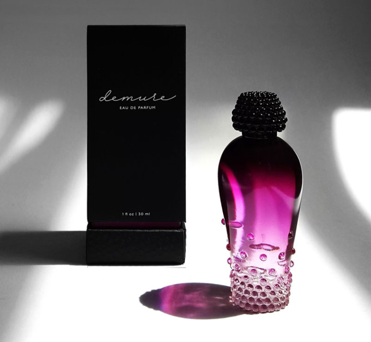 褻瀆香水包裝設(shè)計(jì)