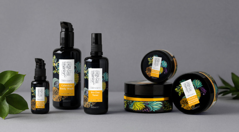 Green Gate護(hù)膚品牌標(biāo)志設(shè)計(jì)包裝設(shè)計(jì)，縷縷金箔增添優(yōu)雅的健康精髓