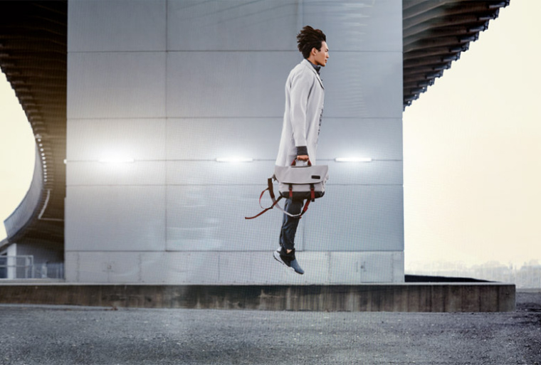 澳洲Crumpler小野人箱包品牌新logo設計，由字母組成的抽象人物