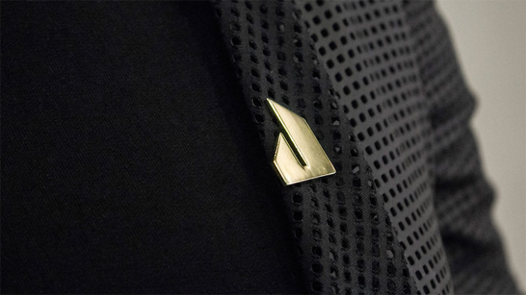 JennAir廚房電器用具品牌LOGO設(shè)計,源自通風(fēng)爐灶和字母J的logo JennAir廚房電器用具品牌LOGO設(shè)計,源自通風(fēng)爐灶和字母J的logo