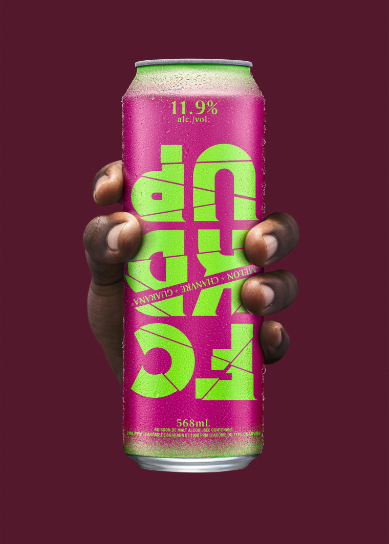 FCKDUP酒精飲料創(chuàng)意廣告設(shè)計“手握飲料”篇 FCKDUP酒精飲料創(chuàng)意廣告設(shè)計“手握飲料”篇