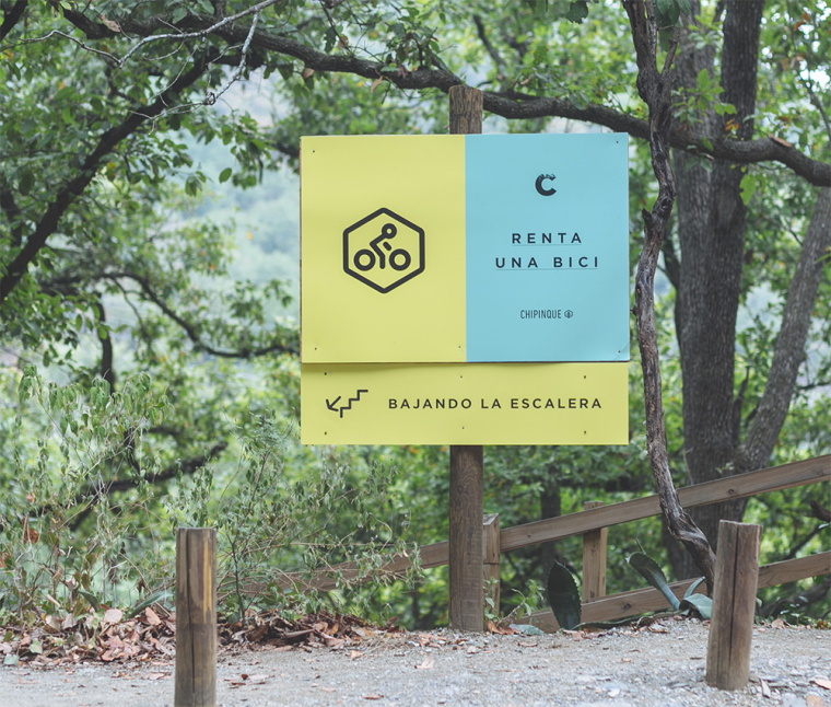 Chipinque生態(tài)公園品牌形象VI設(shè)計(jì)logo設(shè)計(jì),字母C上融合了山頂?shù)恼掌? alt=