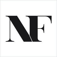 共用筆劃（兩個(gè)大寫）字母logo